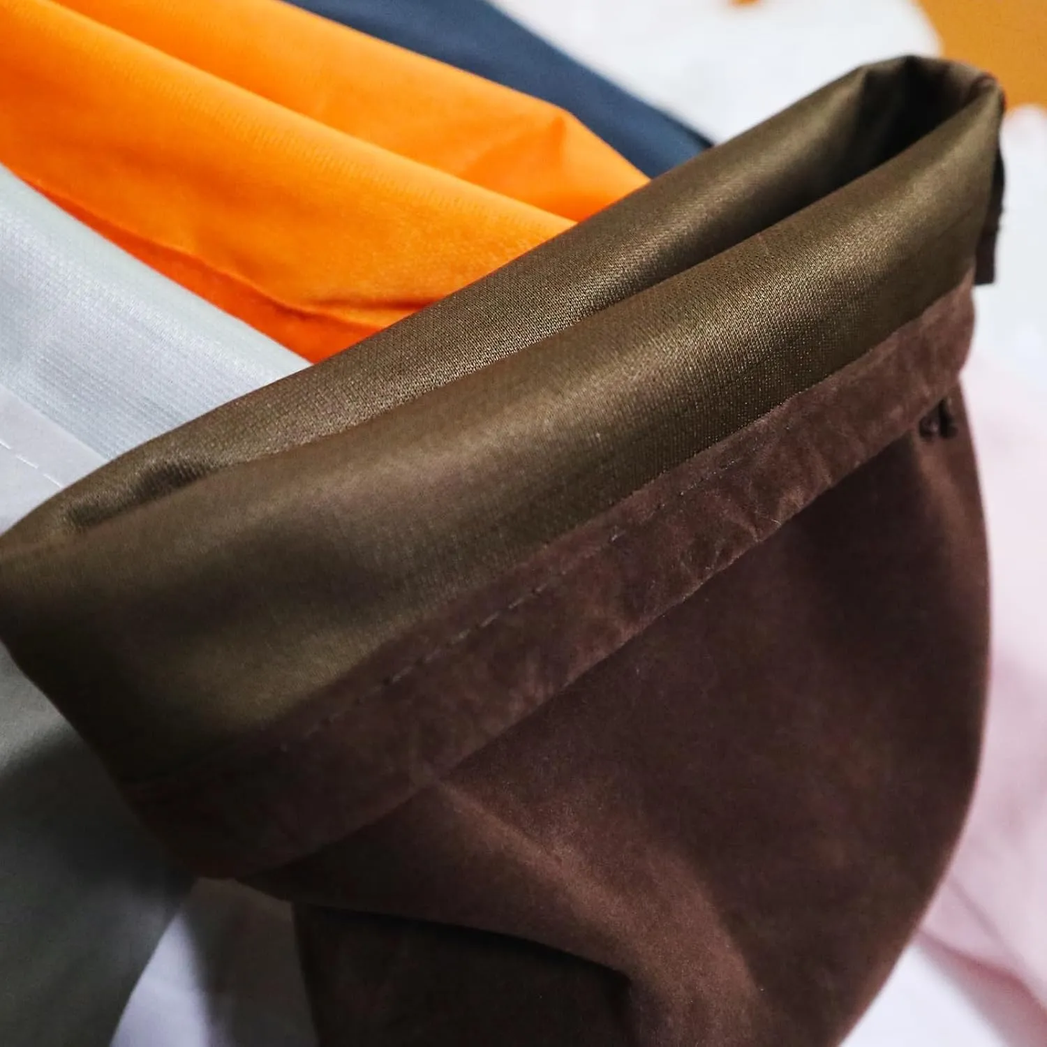 Aestivate 8 Pack Large Velvet Drawstring Pouch, Velvet Bag 810 Inch Storage Bag Cosmetics Pouches Dust Bag 8 Pieces (Brown)