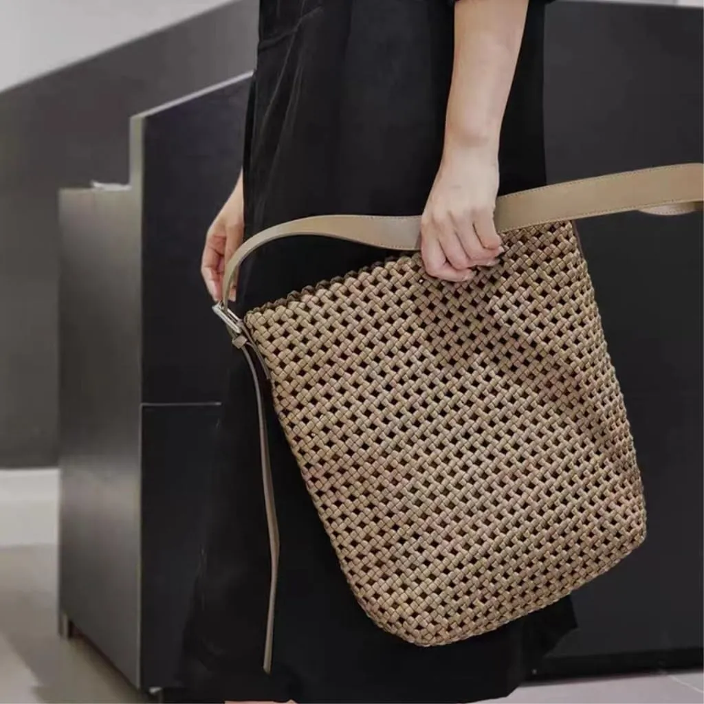 Large capacity Bag Simple and Versatile Woven Crossbody Bag: Deduce Diverse Fashion Styles for Outings Ladies shoulder Bag(Brown)