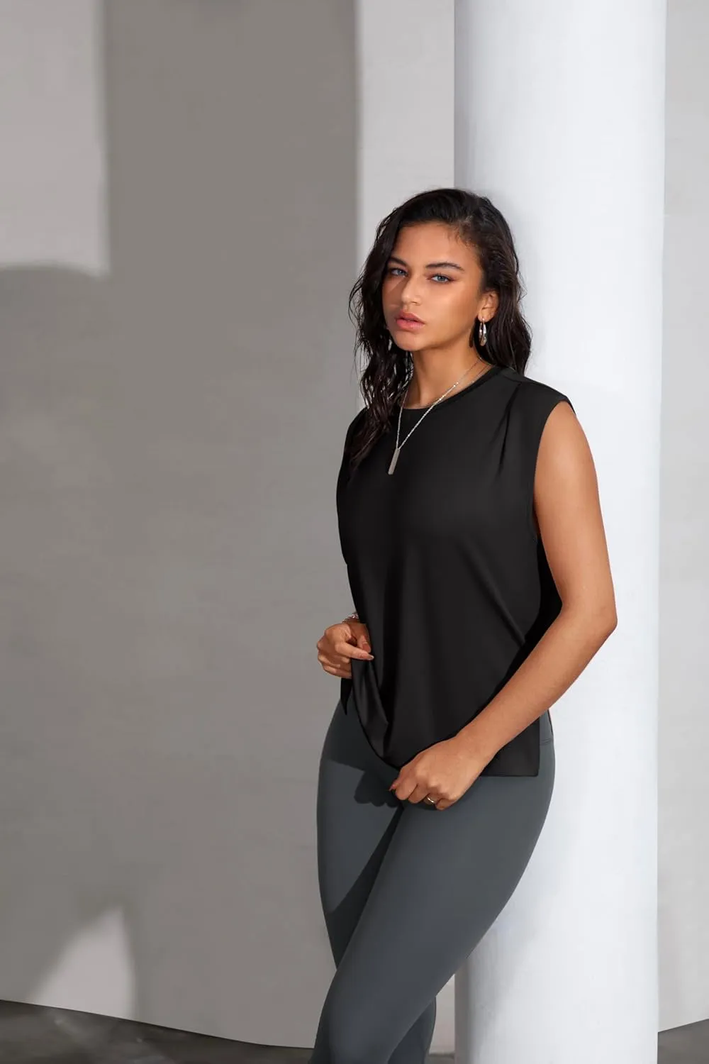 Workout Tank Tops for Women Crewneck Flowy Loose Fit Sleeveless Athletic Gym Tops Running Yoga Shirts Muscle Tank
